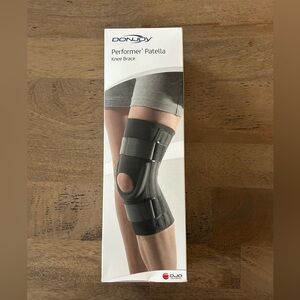 DonJoy Performer Patella Knee Brace BNIB